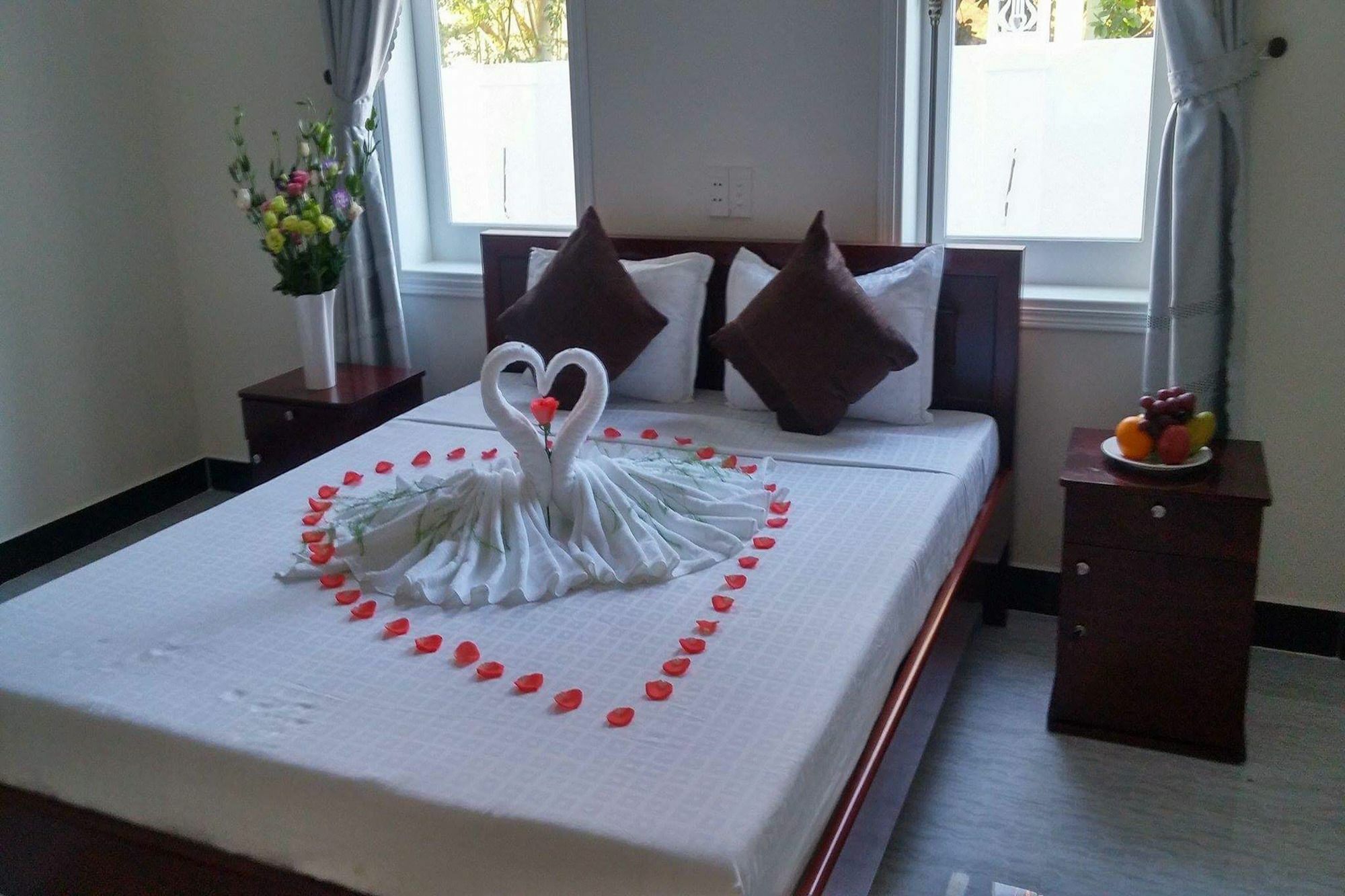 Basil Homestay Hoi An Eksteriør billede